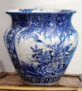 Flower pot
Kashpo, porcelain
China, 19th century
Dimensions: 51 cm x 50cm