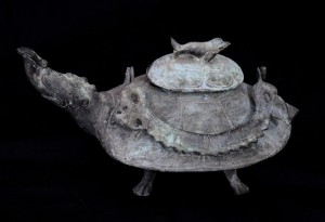 Turtle teapot China, early Ming, 14th century